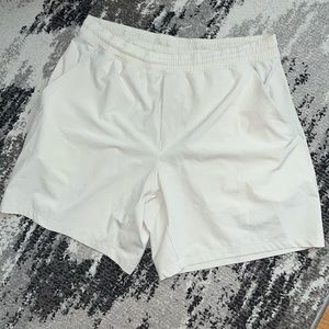 Men’s Lululemon Linerless Pace Breaker Short (XL, 7” inseam)
